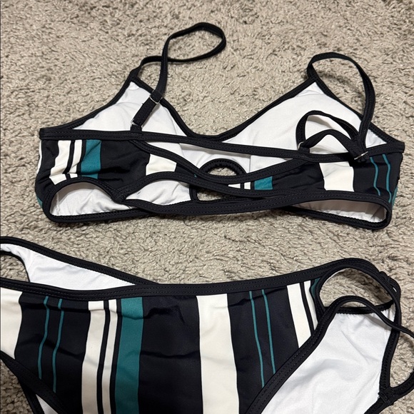 Cupshe bathing suits x2 - Picture 3 of 5